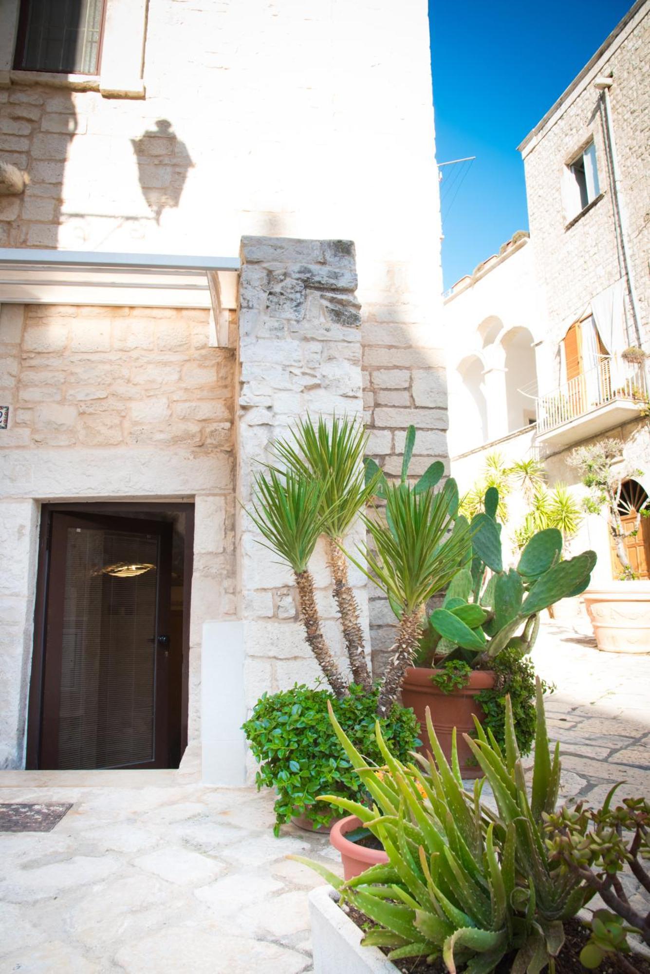Piccola Pietra Bianca Hotel Giovinazzo Exterior photo